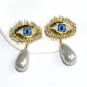 Baroque Guardian Tear Magic Eyes Crystal Pearl Earrings